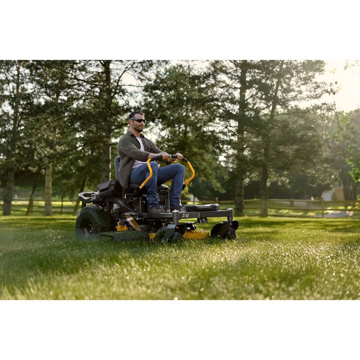 Cub Cadet Ultima Series Z1 42 - Image 8