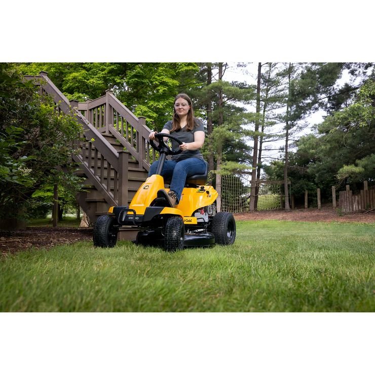 Cub Cadet CC30 Riding Lawn Mower - Image 9